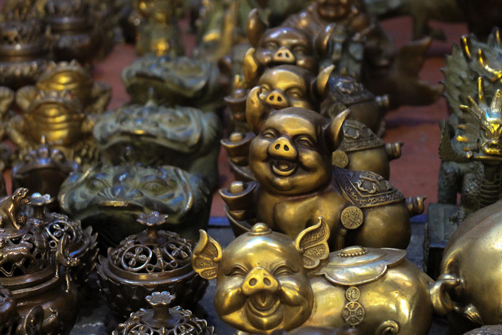 Chú lợn trăm triệu đồng bày bán tại phiên chợ cuối năm